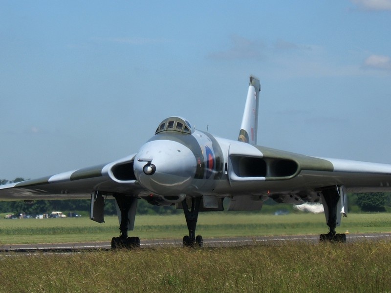 Wings and Wheels 2010